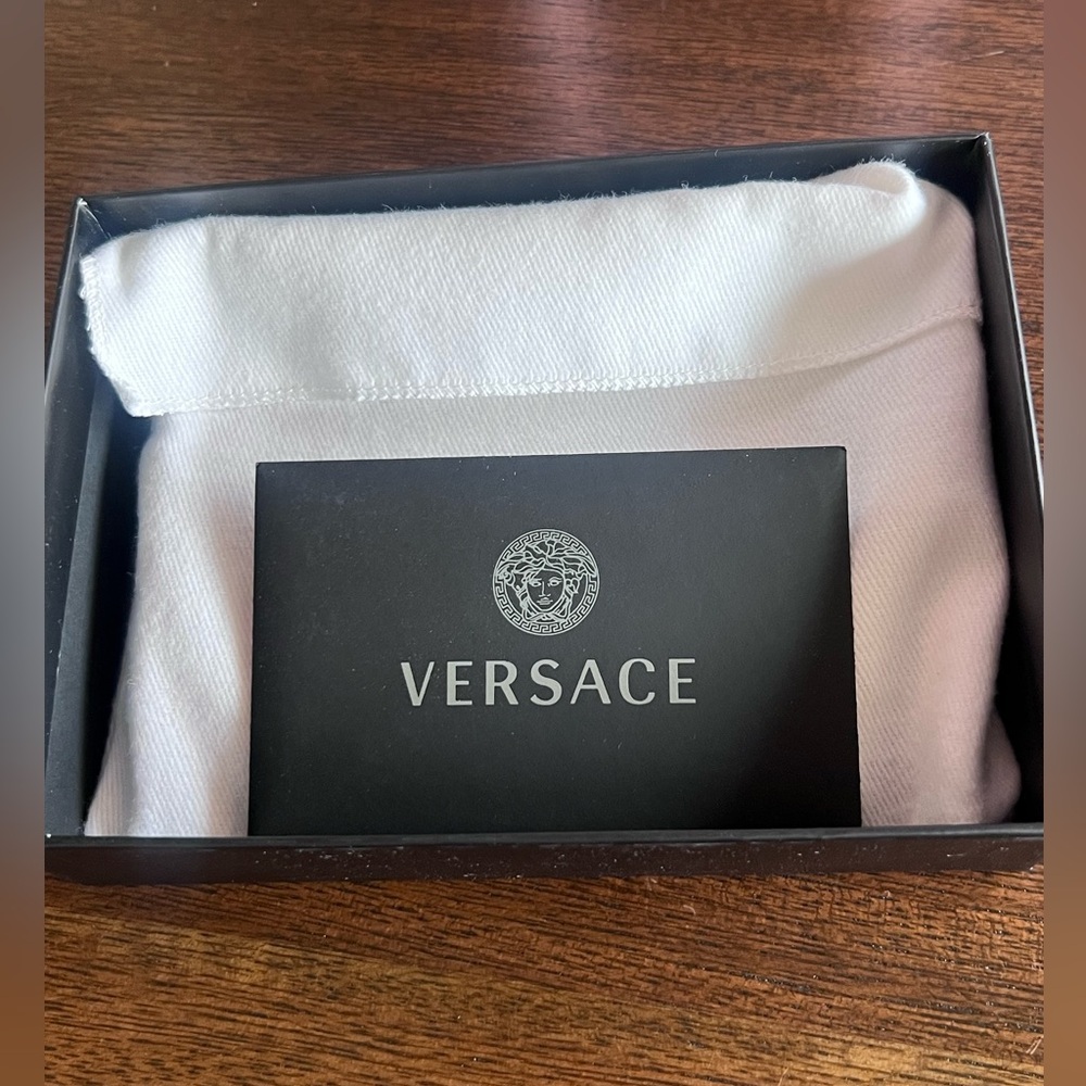 VERSACE Gold Metal Logo Virtus Calfskin Grain Pink Leather ID Card Coin Holder - Picture 11 of 12